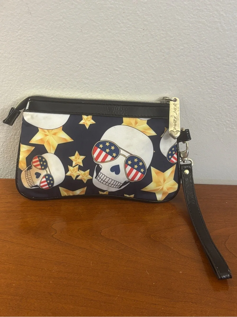 Betsey Johnson Americana Skull Wristlet Clutch Bag Black Gold Stars